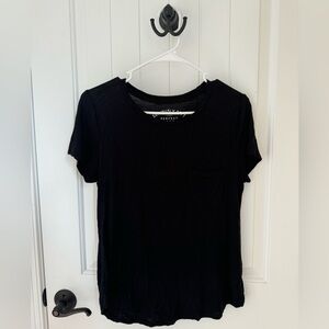 aero black tee